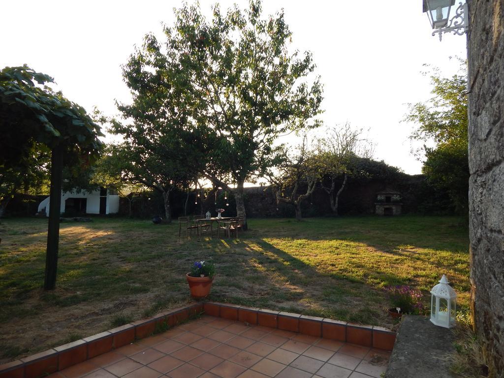 Pension - Albergue De Logrosa Negreira Exterior photo