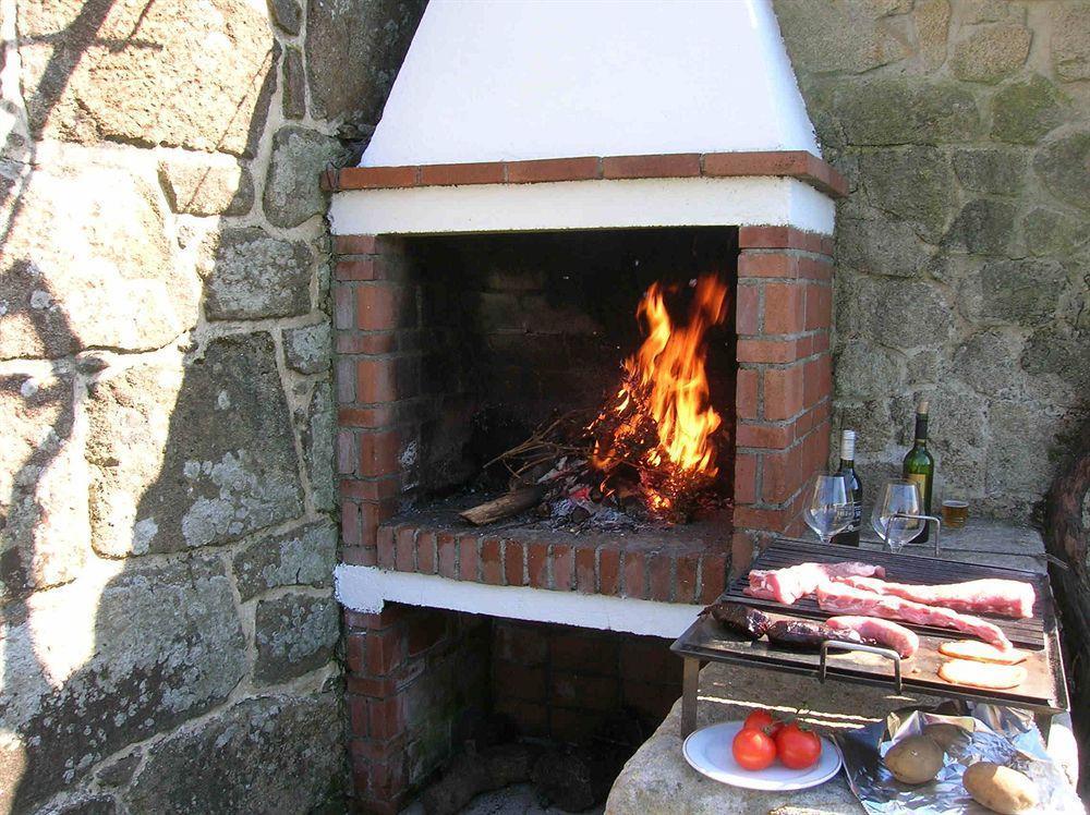 Pension - Albergue De Logrosa Negreira Exterior photo