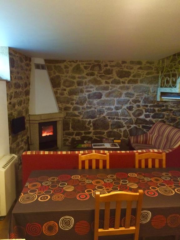 Pension - Albergue De Logrosa Negreira Exterior photo