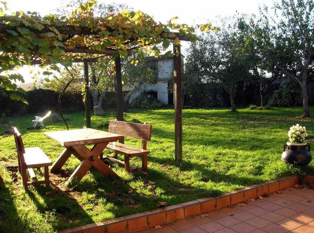 Pension - Albergue De Logrosa Negreira Exterior photo